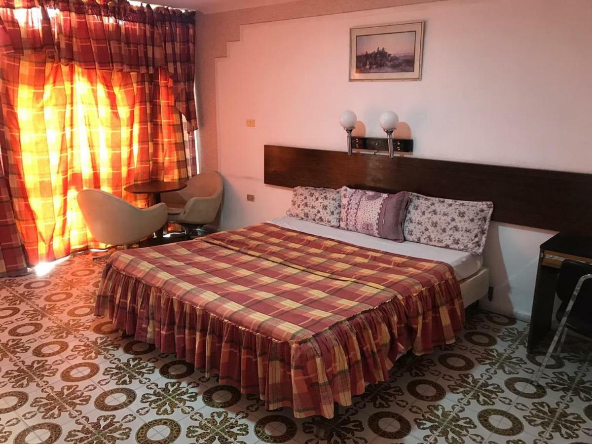 Aqaba Qazar Hotel Bagian luar foto